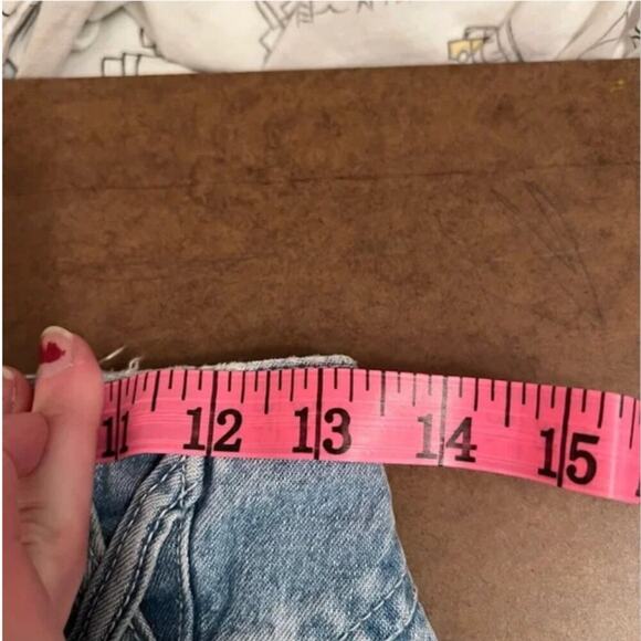 Vintage Jordache High Rise Pleated Mom Shorts - Picture 13 of 15